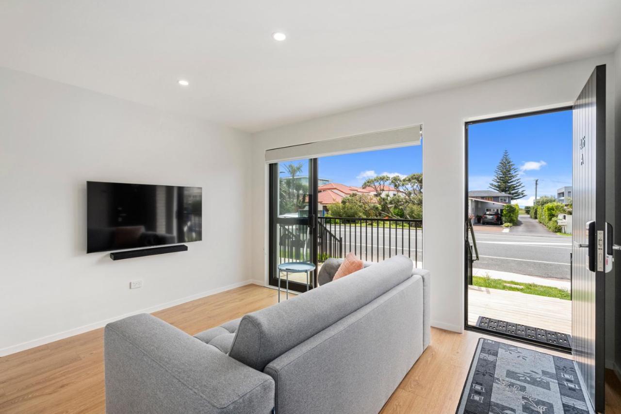 Coastal Paradise - Orewa Holiday Home Exterior photo